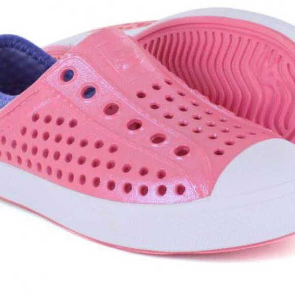 BRAND NEW girl skechers Cali guzman step in shoes size 2Y (waterproof) - Picture 2 of 8